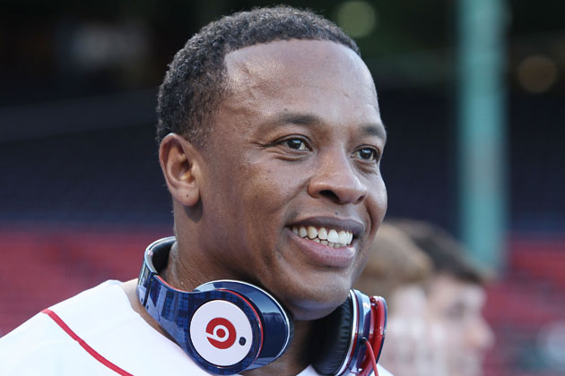 Dr DRE – ARTISTE LE MIEUX PAYE DE L’ANNEE