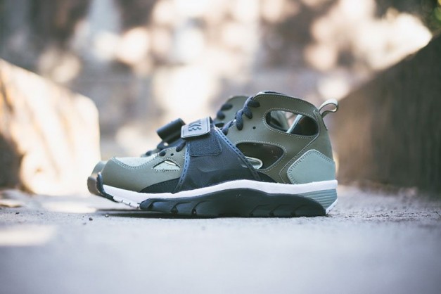 nike-air-trainer-huarache-medium-olive-4-627x418