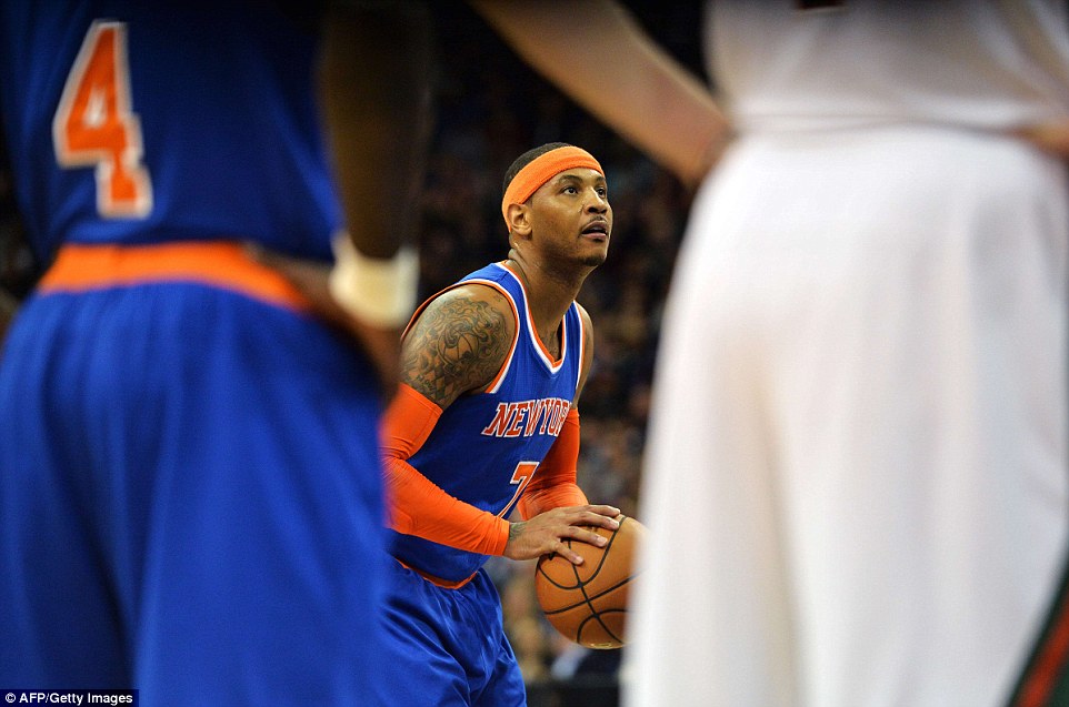 24BC33B600000578-0-New_York_Knicks_star_Anthony_centre_takes_a_free_throw_after_mis-a-60_1421363042925