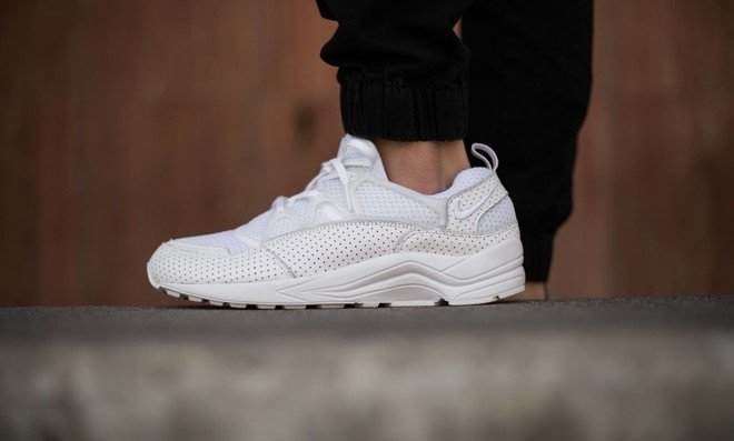 Nike-Air-Huarache-Light-Triple-White-Perf-Pack-2