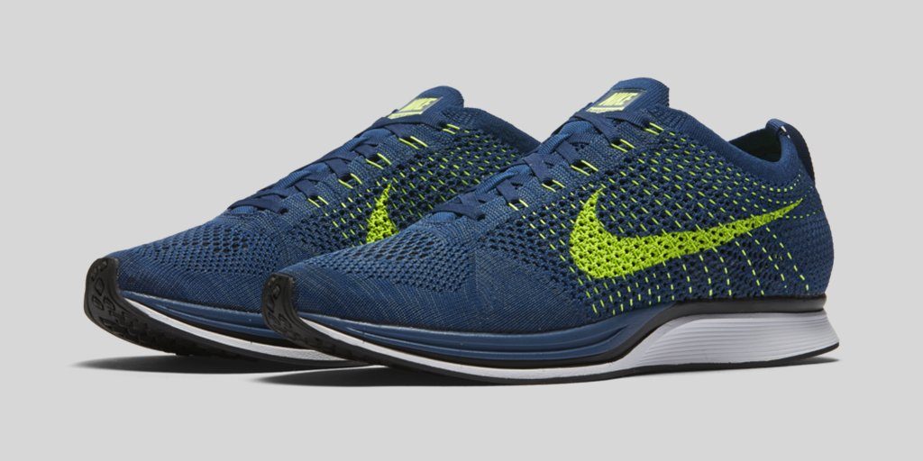 nike-flyknit-racer-brave-blue-526628-407-1024x512