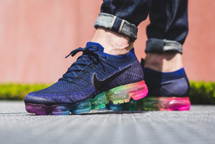 ADIDAS-VAPORMAX-BE-TRUE-RAINBOW-3-700x468